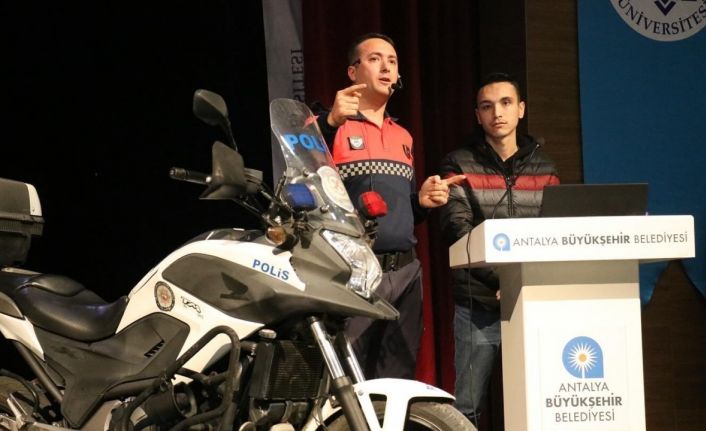 Kask ölüm riskini yüzde 42, ağır yaralanma riskini yüzde 69 azaltıyor