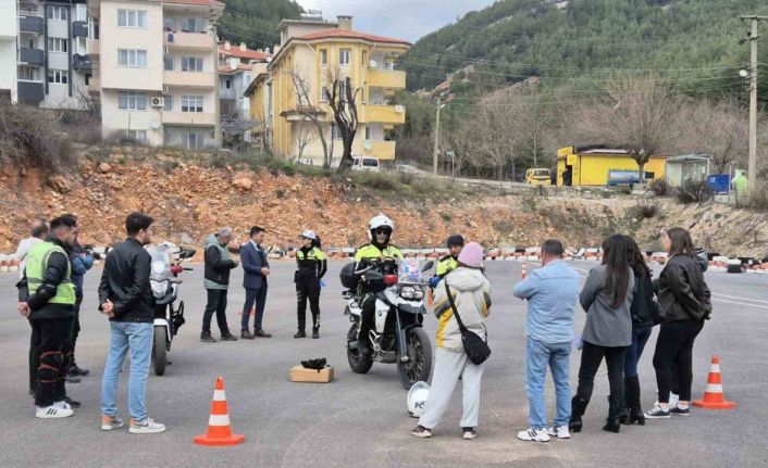 ‘KASKOM Kaskınız Güvenceniz’ projesi eğitimleri devam ediyor