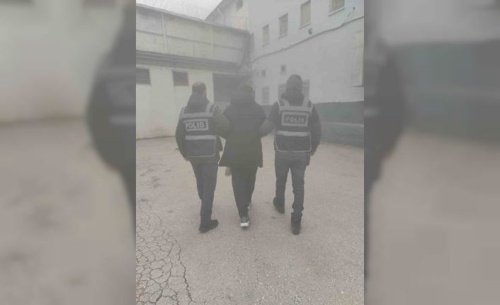 Kastamonu’da hapis cezası ile aranan şahıs kovalamaca neticesinde yakalandı