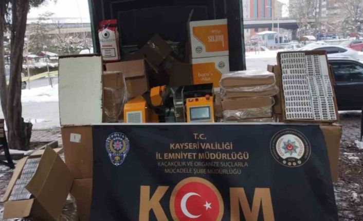 Kayseri’de 103 bin 950 dal doldurulmuş makaron ele geçirildi