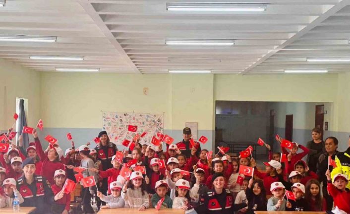 Koçarlı’da jandarma ekipleri öğrencilerle buluştu