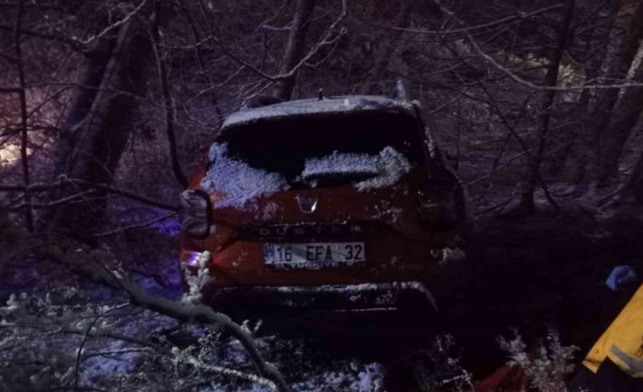 Kontrolden çıkan otomobil şarampole yuvarlandı: 1’i ağır 5 yaralı