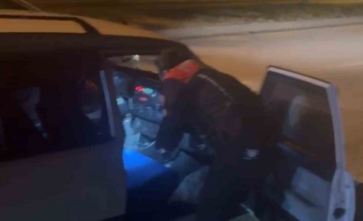 Kovalamacada aracını bırakıp kaçan şahıs yakalandı