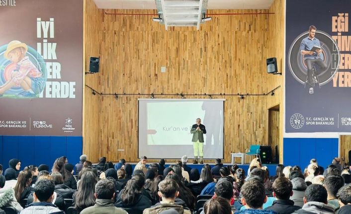 "Kur’an ve Bilim" konulu konferans düzenlendi