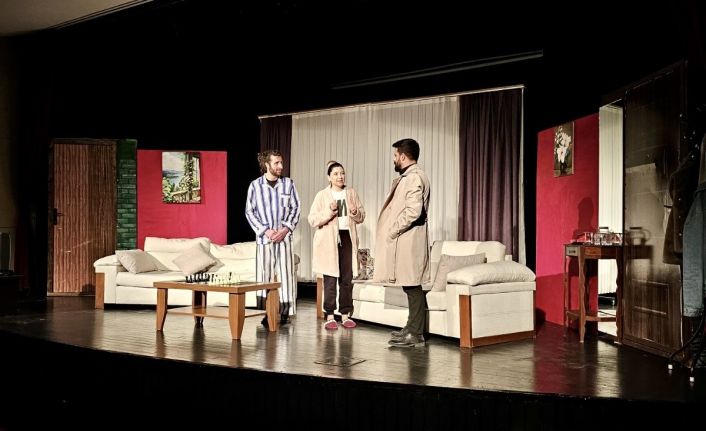 MABESEM tiyatro kursiyerleri seyircilerden tam not aldı