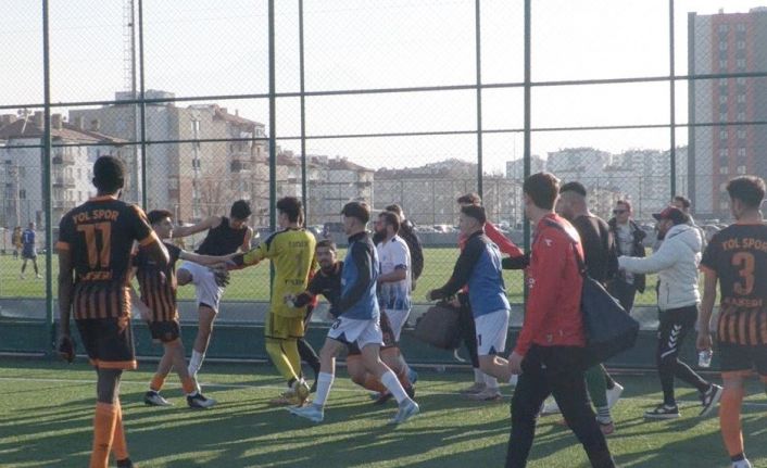 Maç bitti, kavga başladı