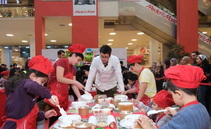 Masterchef Finalisti Ali Can Sabunsoy Gebze Center’da büyük ve küçük şeflerle buluştu