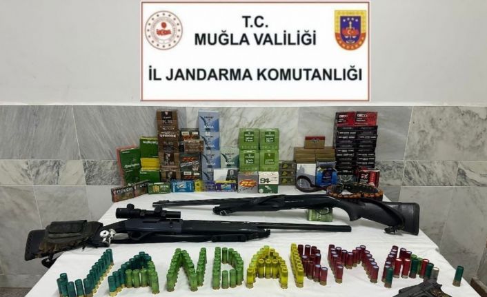 Menteşe’de ruhsatsız silah operasyonu