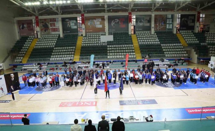 Menteşe’de yıldızlar dart grup birinciliği heyecanı başladı