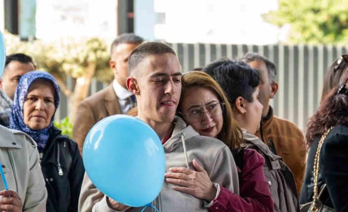 Mersin’de otizmli bireyler için ’Otizm Saati’ etkinliği düzenlendi