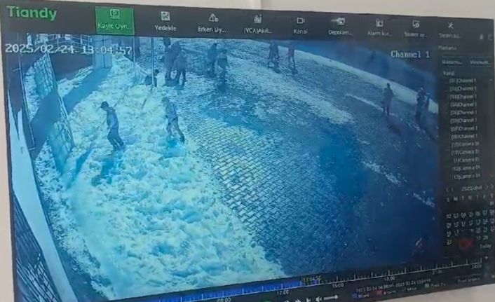 Muş’ta ilkokul öğrencisinin başına buz kütlesi düştü