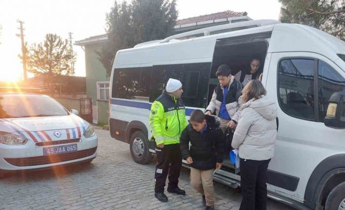 Okulların açıldığı ilk gün 42 okul servisi ve sürücüsüne ceza kesildi