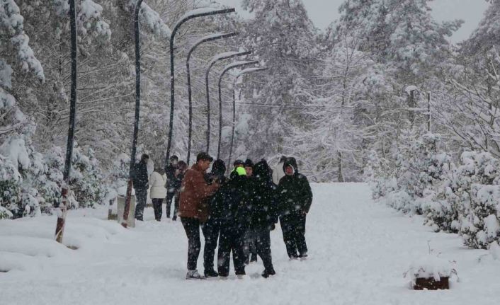 Ordu’da kar yağışı eğlenceye dönüştü