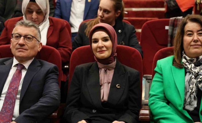 Özdemir: "Bugün Meclis’teki kadın temsil oranımız yüzde 20. Bunu AK Parti yaptı"