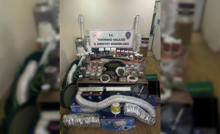 Polis elini nereye atsa uyuşturucu bulundu