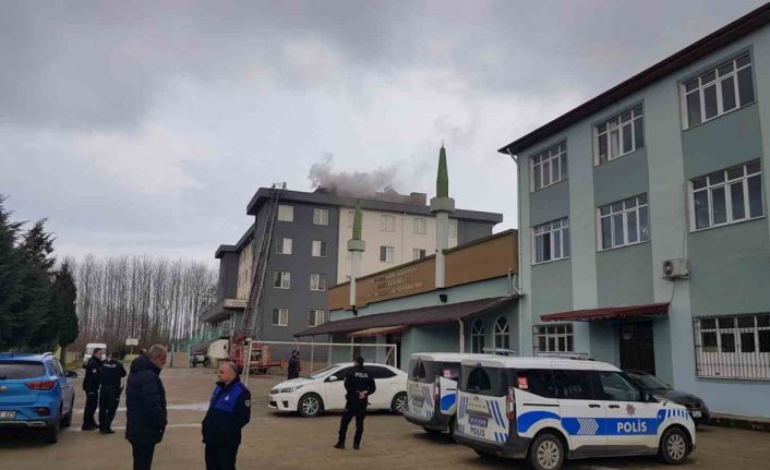 Samsun’da lise pansiyonunda baca yangını
