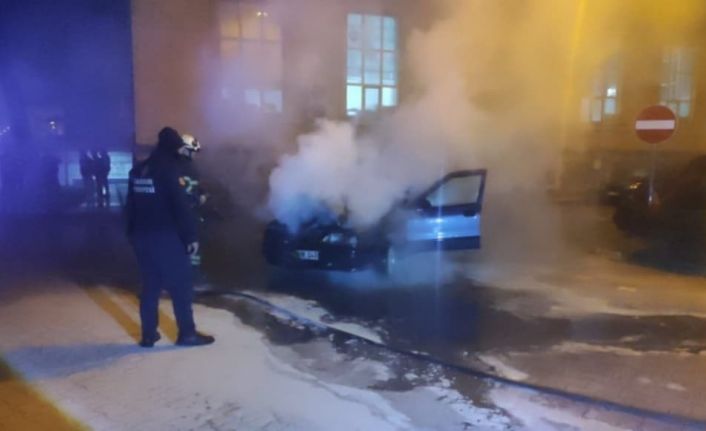 Samsun’da seyir halindeki araçta yangın