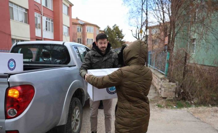 ’Şehir Paylaşmaktır’ kolileri vatandaşların yüzünü güldürüyor
