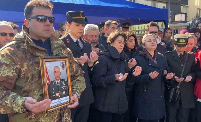 Şehit Binbaşı Yetişen için anne evinde helallik alındı