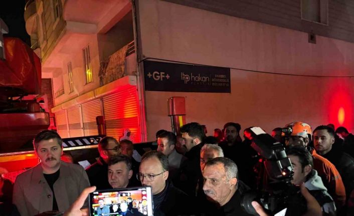 Siirt Valisi Kızılkaya, 20 kişinin dumandan etkilendiği yangınla ilgili açıklamalarda bulundu