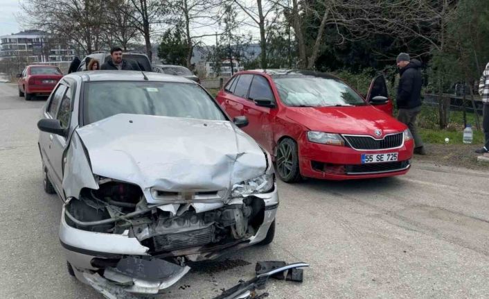 Sıklıkla kazaların olduğu caddede yine kaza: 1 yaralı