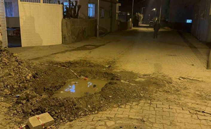 Silopi’de açık bırakılan çukur 2 yaşındaki çocuğun hayatını tehlikeye attı