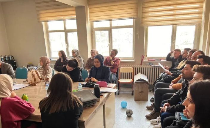 Sınıf öğretmenleri bir araya geldi