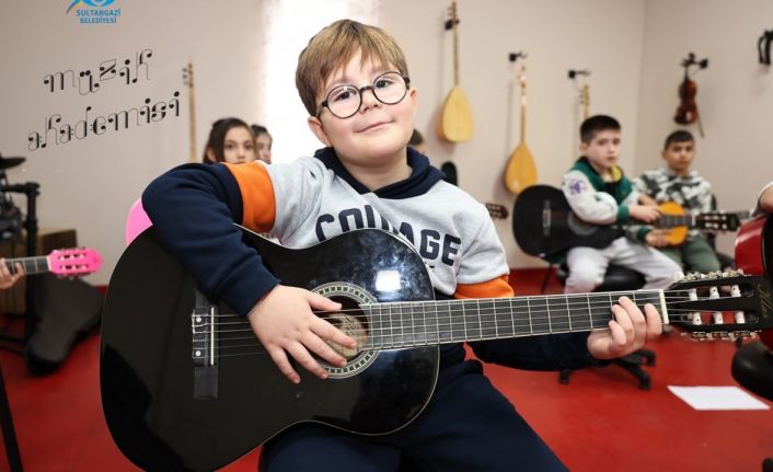 Sultangazi Müzik Akademilerinde geleceğin sanatçıları yetişiyor