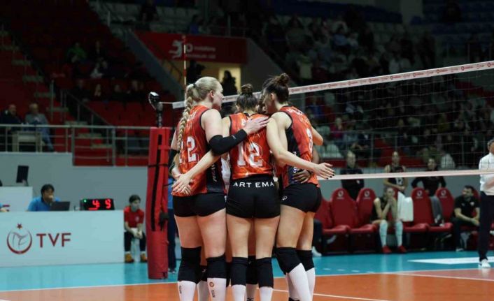 Sultanlar Ligi: Eczacıbaşı Dynavit: 0 - Türk Hava Yolları: 3