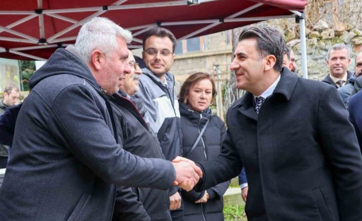 Tek tek vatandaşların talepleri dinlendi