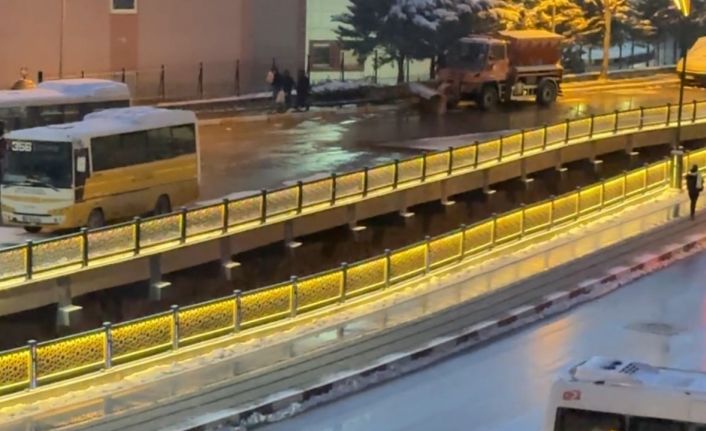 Tokat’ta çocukların tehlikeli oyunu kamerada