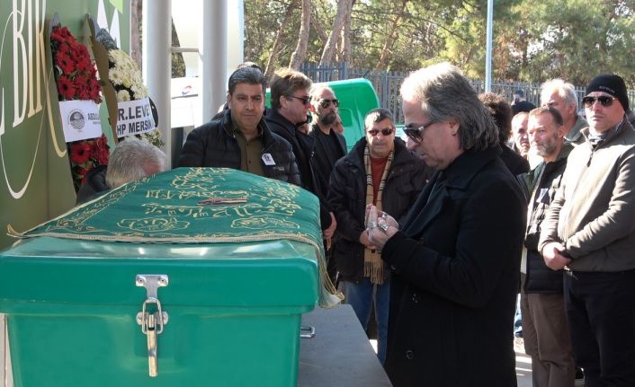 Trafik kazasında hayatını kaybeden keman sanatçısı Laçin Akyol, son yolculuğuna uğurlandı