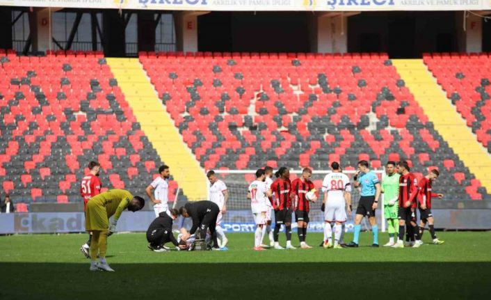 Trendyol Süper Lig: Gaziantep FK: 1 - Sivasspor: 1 (İlk yarı)