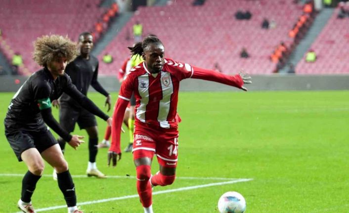 Trendyol Süper Lig: Samsunspor: 2 - Hatayspor: 0 (İlk yarı)