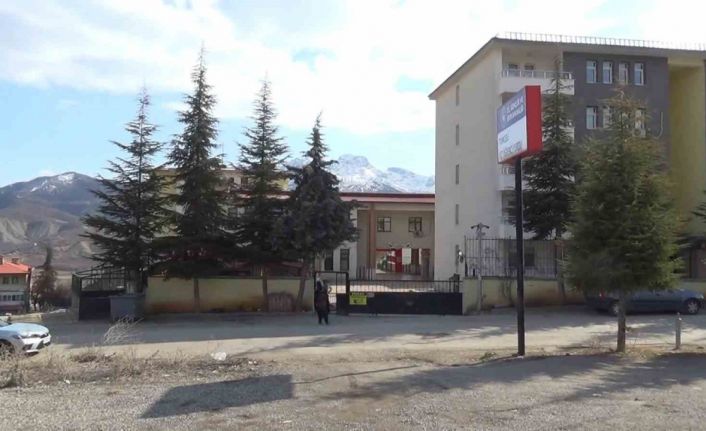 Tunceli’de üniversite öğrencisi yurdun 5’inci katından atladı