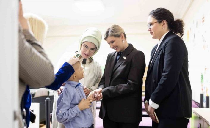 Türkiye’nin şefkati Ukraynalı çocuklara umut oldu: "Olena Zelenska orada kendini tuttu ama sonrasında ağladı"