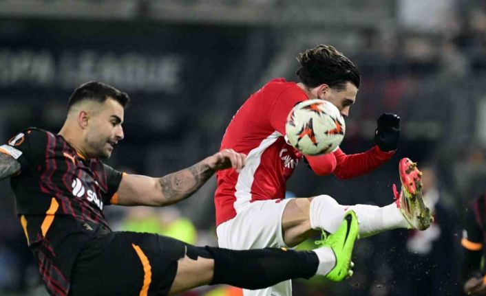 UEFA Avrupa Ligi: AZ Alkmaar: 2 - Galatasaray: 1 (İlk yarı)