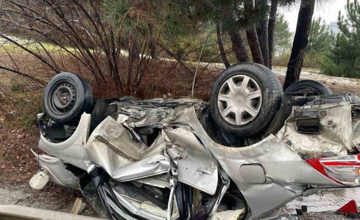 Ümraniye’de otomobil takla attı: 1 yaralı