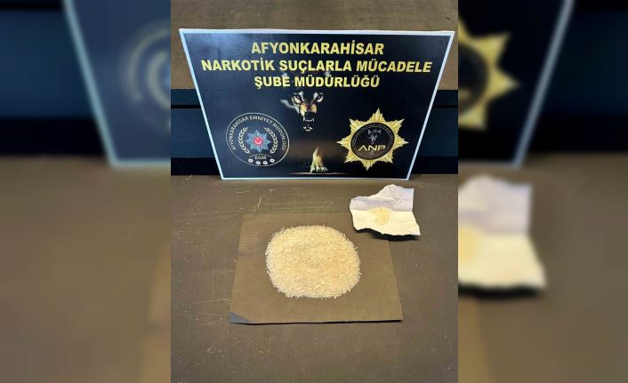 Uyuşturucu ile yakalanan 2 kişiden biri tutuklandı