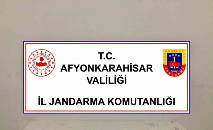 Uyuşturucu ile yakalanan iki kişi gözaltına alınan