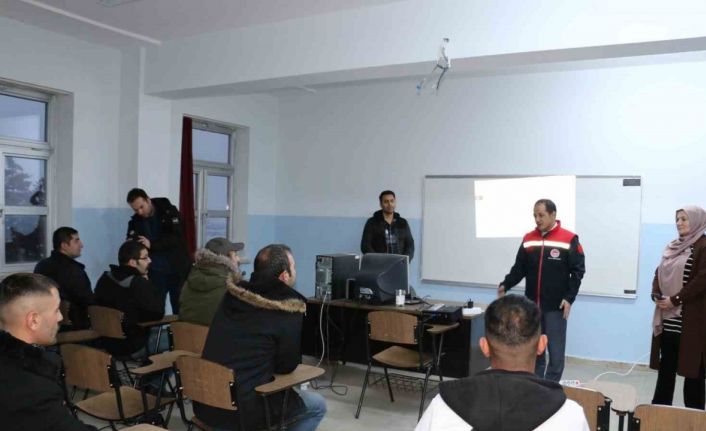 Üzümlü’de "Tehlikeli ve Çok Tehlikeli İşlerde Et ve Et Ürünleri İşlemeciliği" kursu açıldı
