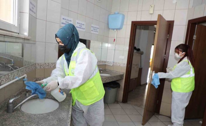 Velilerden okul temizliği için başkan Yalçın’a teşekkür