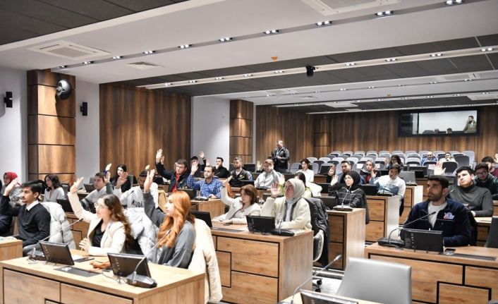 Yeşilyurt Genç Meclisi, gençlere yönelik sosyal alanlar ve altyapı çalışmalarını görüştü