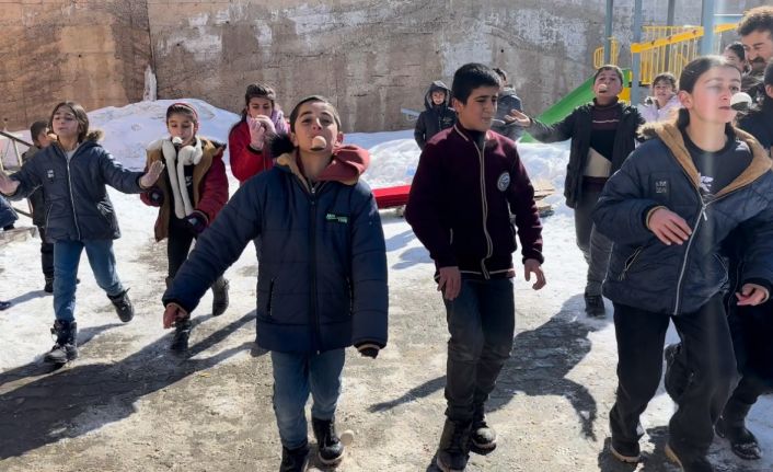 Yüksekova’da eğitime renkli dokunuş