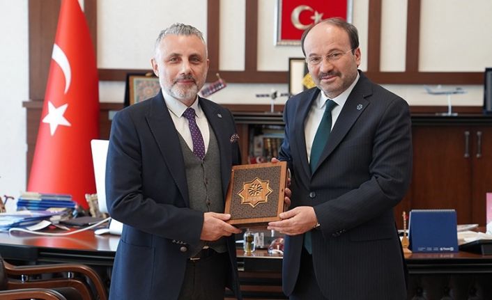 Yurtdışı Türkler ve Akraba Topluluklar Başkanlığı heyeti Rektör Çakmak ile bir araya geldi