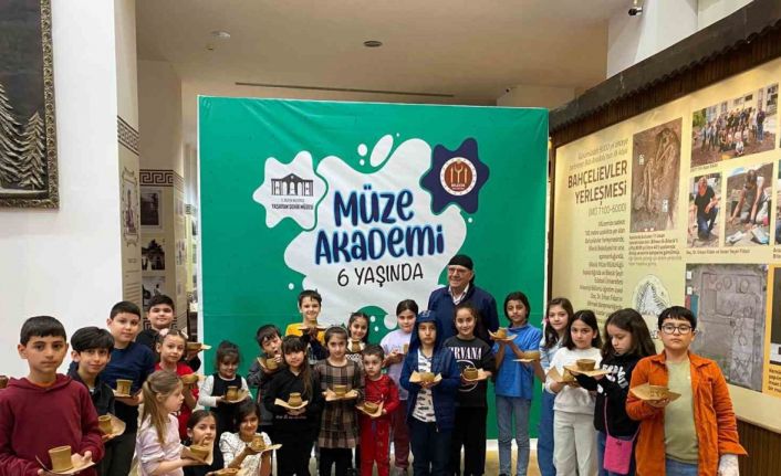 Yüzlerce öğrenci yarıyıl tatilini eğlenceli etkinliklerle geçirdi