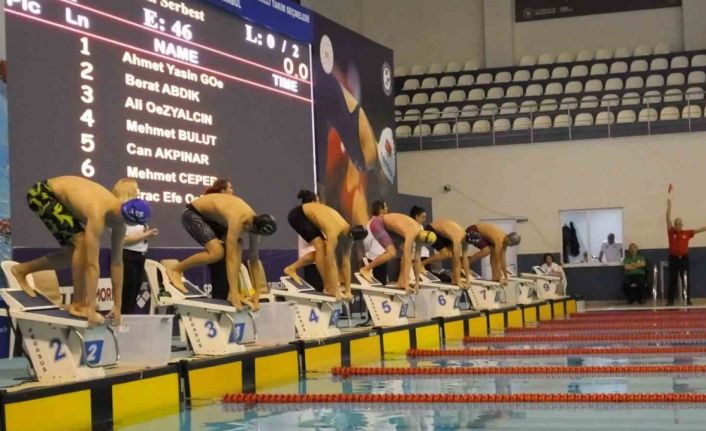 Yüzmede 2 Elazığlı sporcu milli takıma seçildi