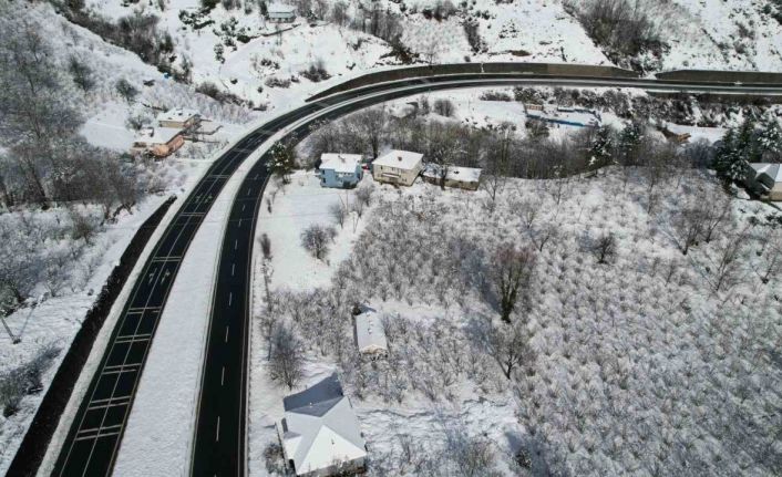 Zonguldak’ta kapalı 18 köy yolunu açma çalışmaları sürüyor