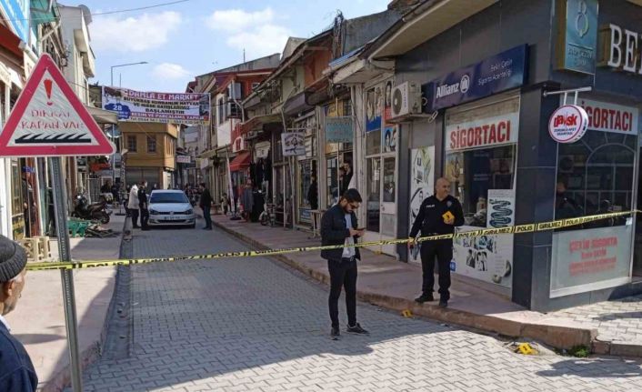 18 yaşındaki genç kavga ettiği şahsı ve kavgayı ayırmaya çalışan 5 kişiyi tüfekle vurdu