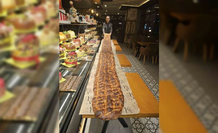 4 metre 2 santim uzunluğundaki pide görenleri şaşırttı